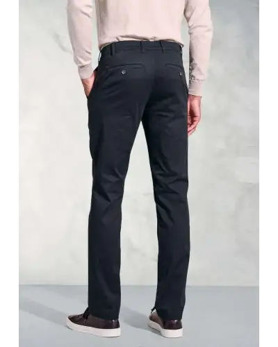Fit Trousers Brook Taverner Tailored Fit Leo Midnight Stretch Cotton Chinos £45.00
