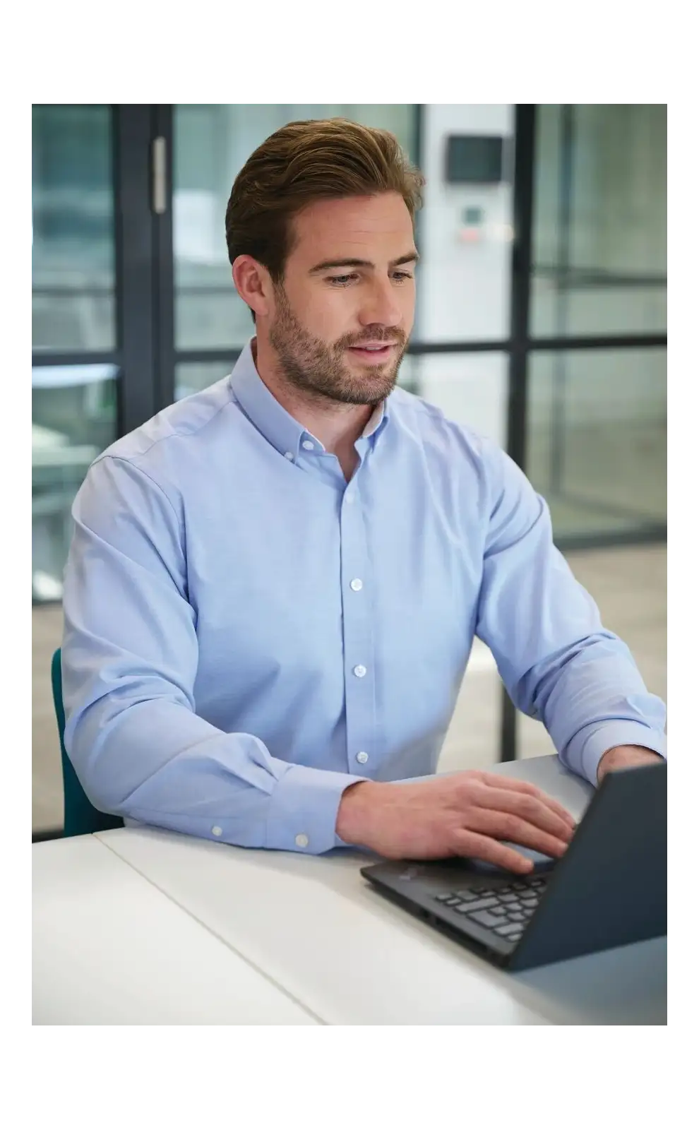 Men's Shirts Brook Taverner Stewart Stretch Oxford Shirt £27.00