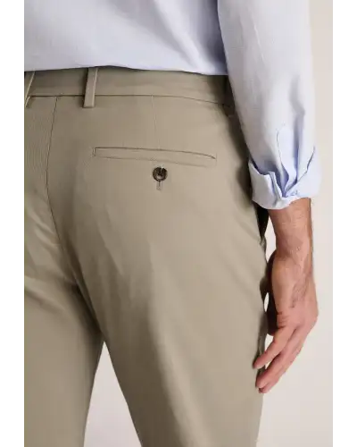 Trousers Brook Taverner Tapered Fit Parlington Stone Single Pleat Italian Stretch Cotton Trousers £62.00