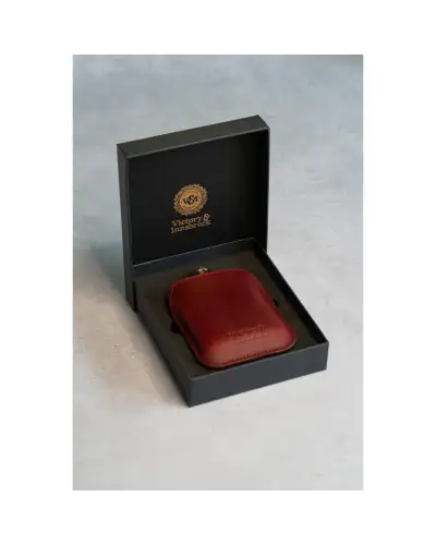 Flasks Victory and Innsbruck Full Grain Leather Cased Hip Flask Full Burgundy Leather Copper Flask £36.00