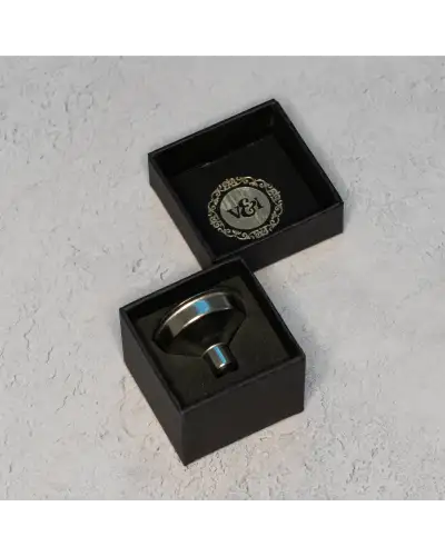 Flasks Victory and Innsbruck Silver Hip Flask Funnel £8.00