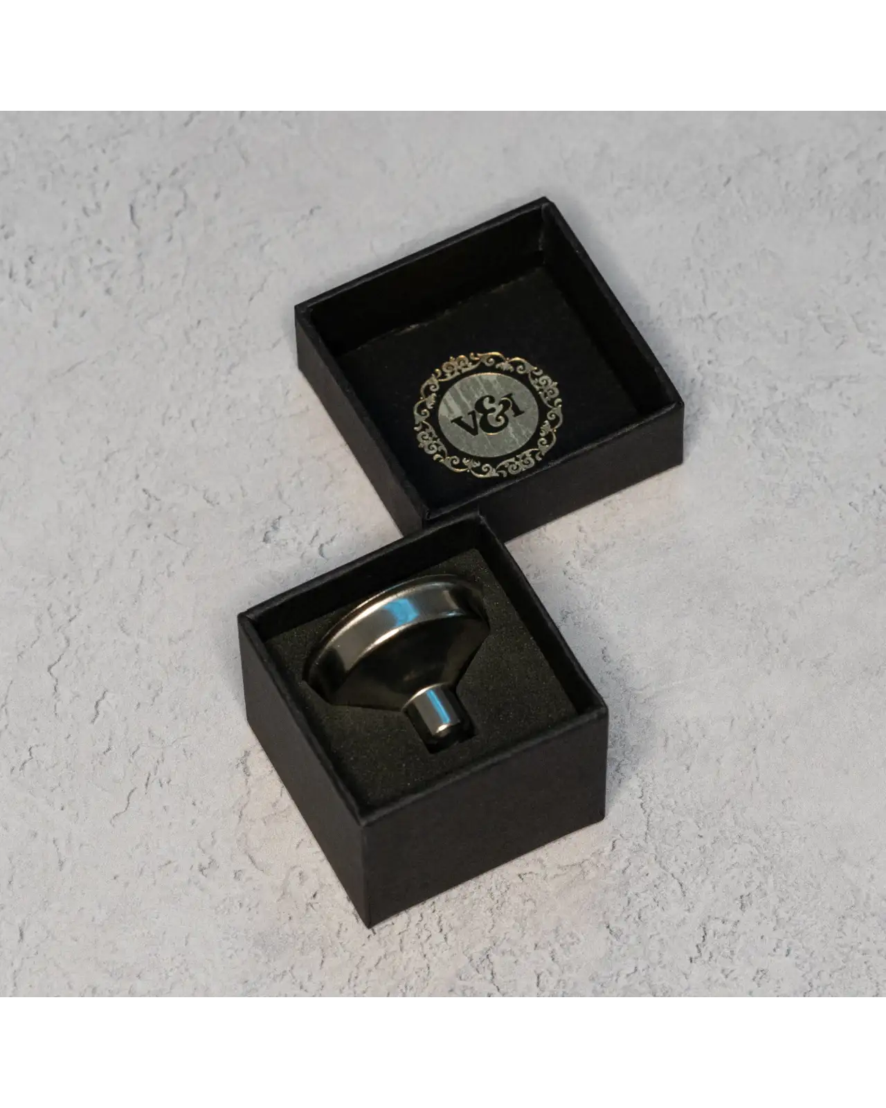 Flasks Victory and Innsbruck Silver Hip Flask Funnel £8.00