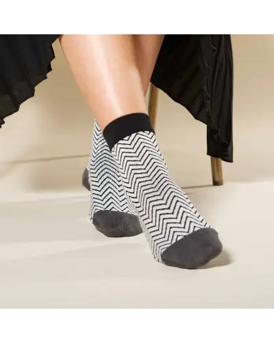 Women PEPER HAROW Zigzag Womens Socks - White £15.00
