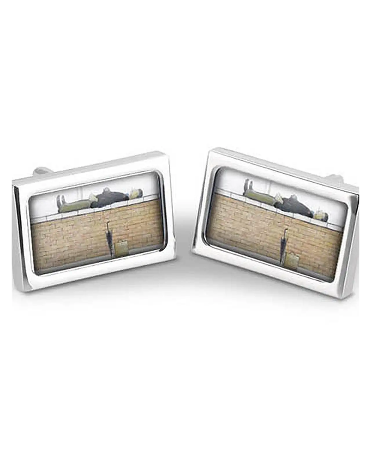 Others Fox and Chave Man Lying On A Wall Cufflinks £29.00