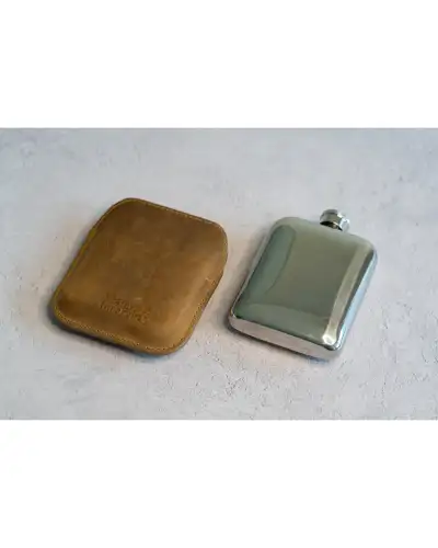 Flasks Victory and Innsbruck Full Grain Leather Cased Hip Flask Full Tan Brown Leather Silver Flask £30.00
