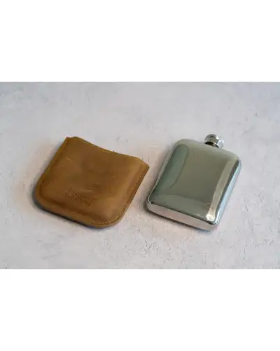 Flasks Victory and Innsbruck Full Grain Leather Cased Hip Flask 3 4 Tan Brown Leather Silver Flask £30.00