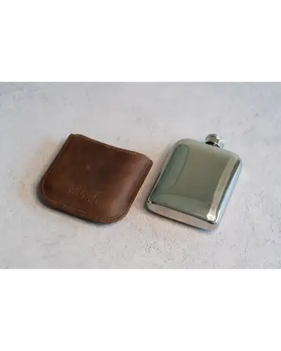 Flasks Victory and Innsbruck Full Grain Leather Cased Hip Flask 3 4 Brown Leather Silver Flask £30.00