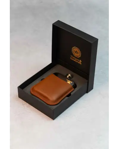 Flasks Victory and Innsbruck Full Grain Leather Cased Hip Flask 3 4 Cognac Leather Silver Flask £30.00