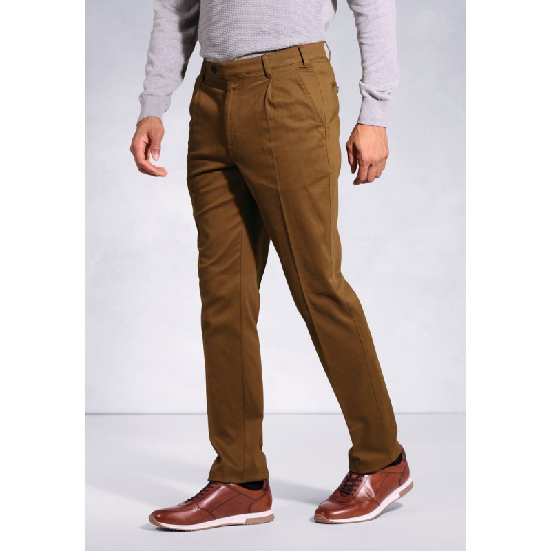 Fit Trousers Brook Taverner Regular Fit Brennan Mocha Single Pleat Textured Cotton Stretch Chinos £54.00