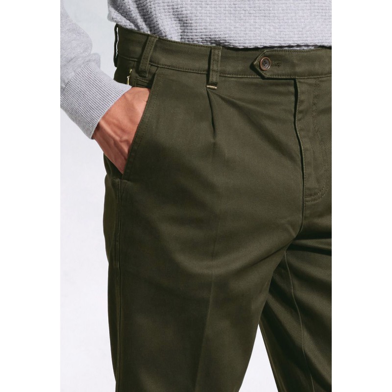 Fit Trousers Brook Taverner Regular Fit Brennan Khaki Single Pleat Textured Cotton Stretch Chinos £54.00