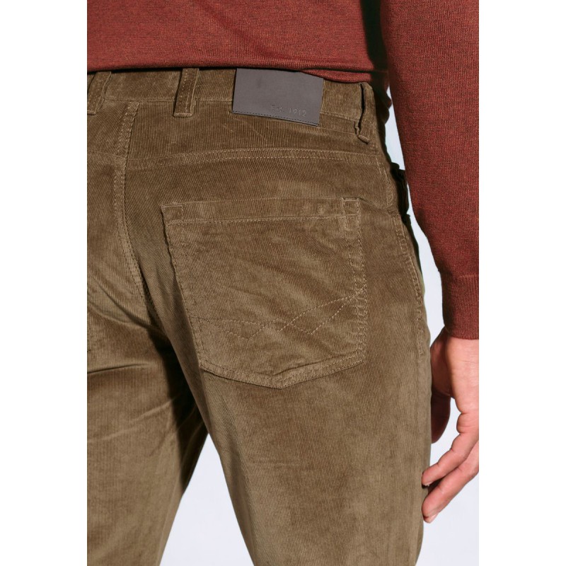 Corduroy Trousers Brook Taverner Tailored Fit Cunningham Sand SupimaR Corduroy Jeans £62.00